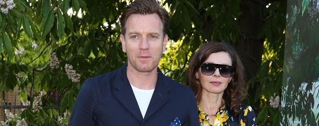 Ewan McGregor und Eve Mavrakis im Juli 2016 auf einer Party in London Ewan McGregor und Eve Mavrakis im Juli 2016 auf einer Party in London