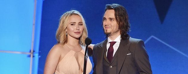 Hayden Panettiere und "Nashville"-Kollege Jonathan Jackson bei den "Critics' Choice Awards" 2016 in Hayden Panettiere und "Nashville"-Kollege Jonathan Jackson bei den "Critics' Choice Awards" 2016 in