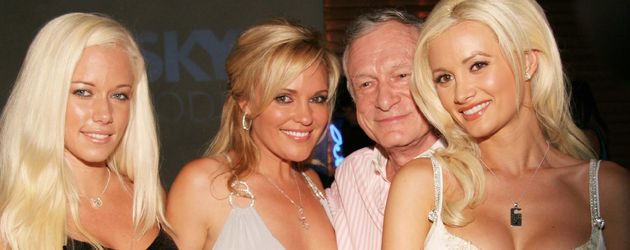 Hugh Hefner, Holly Madison und Kendra Wilkinson Hugh Hefner, Holly Madison und Kendra Wilkinson