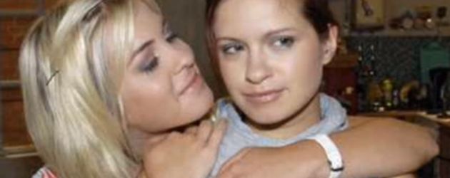 Jasmin Weber und Josephine Schmidt als Franzi und Paula in GZSZ Jasmin Weber und Josephine Schmidt als Franzi und Paula in GZSZ
