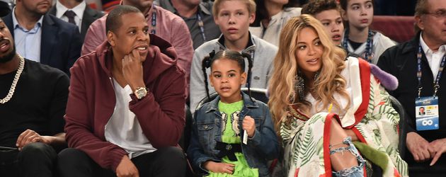 Jay-Z und Beyoncé mit ihrer gemeinsamen Tochter Blue Ivy Jay-Z und Beyoncé mit ihrer gemeinsamen Tochter Blue Ivy