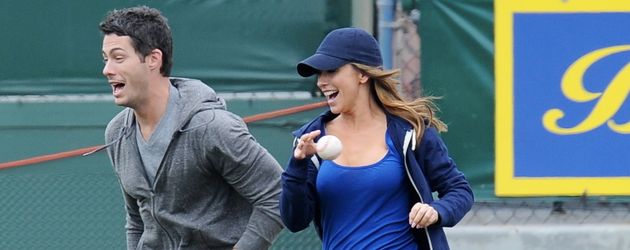 Jennifer Love Hewitt und Brian Hallisay Jennifer Love Hewitt und Brian Hallisay