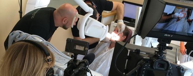 Jens Büchner beim Zahnarzt "Oral health point Bregenz" Jens Büchner beim Zahnarzt "Oral health point Bregenz"