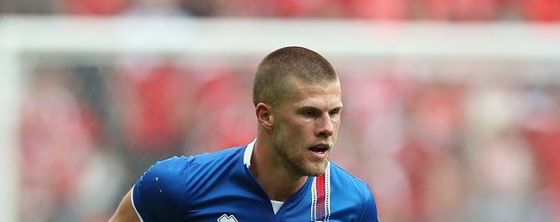 Jóhann Berg Guðmundsson beim EM-Spiel Jóhann Berg Guðmundsson beim EM-Spiel