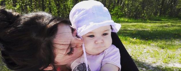 Anne Wünsche mit ihrer Tochter Juna Anne Wünsche mit ihrer Tochter Juna