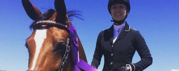 Kaley Cuoco mit ihrem Pferd Kaley Cuoco mit ihrem Pferd