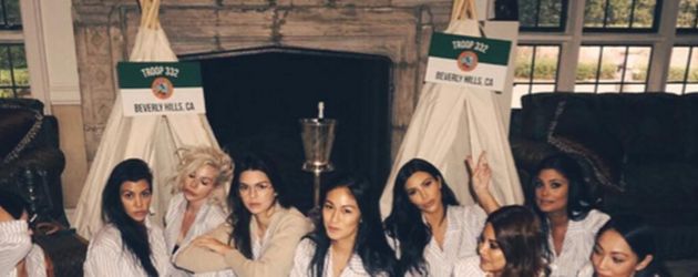 Kim Kardashian, Kendall Jenner und Kourtney Kardashian Kim Kardashian, Kendall Jenner und Kourtney Kardashian