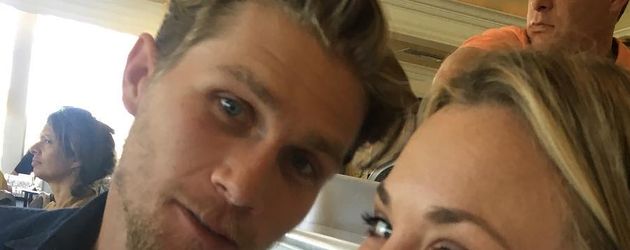 Karl Cook und Kaley Cuoco Karl Cook und Kaley Cuoco