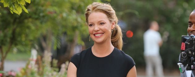 Die schwangere Katherine Heigl bei den Dreharbeiten zu TV-Serie "Doubt" in New York Die schwangere Katherine Heigl bei den Dreharbeiten zu TV-Serie "Doubt" in New York