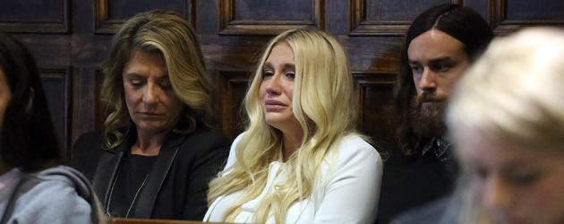 Kesha im Gerichtssaal Kesha im Gerichtssaal