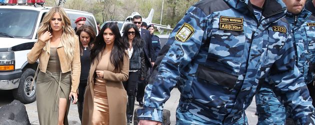 Khloe Kardashian und Kim Kardashian Khloe Kardashian und Kim Kardashian