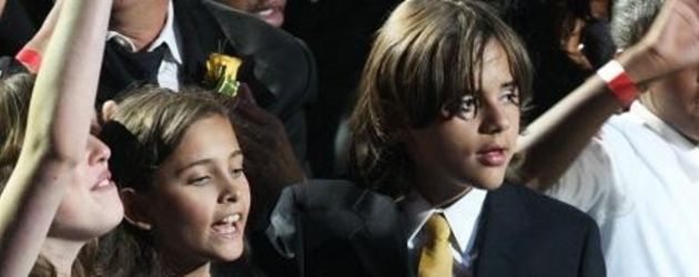 Paris Jackson mit ihren Brüdern Prince Michael und Blanket Paris Jackson mit ihren Brüdern Prince Michael und Blanket