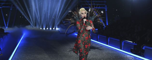 Lady GaGa bei der "Victoria's Secret Fashion Show" 2016 in Paris Lady GaGa bei der "Victoria's Secret Fashion Show" 2016 in Paris