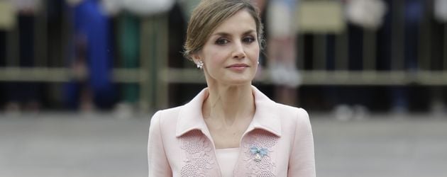 Letizia von Spanien im roséfarbenen Dress Letizia von Spanien im roséfarbenen Dress