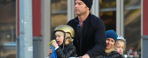 Liev Schreiber und Naomi Watts mit ihren Kindern Liev Schreiber und Naomi Watts mit ihren Kindern