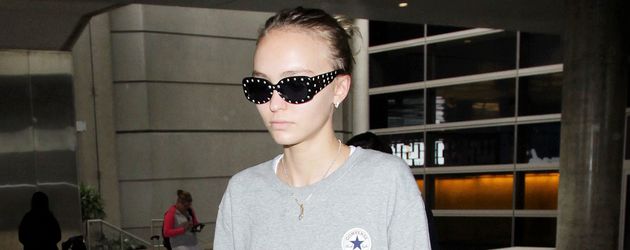 Lily-Rose Depp am Flughafen von L.A. Lily-Rose Depp am Flughafen von L.A.