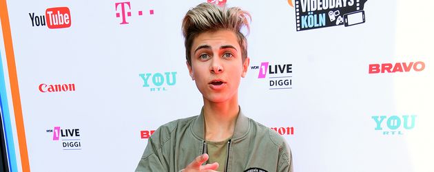 Lukas Rieger auf dem roten Teppich bei den YouTube VideoDays in Köln Lukas Rieger auf dem roten Teppich bei den YouTube VideoDays in Köln