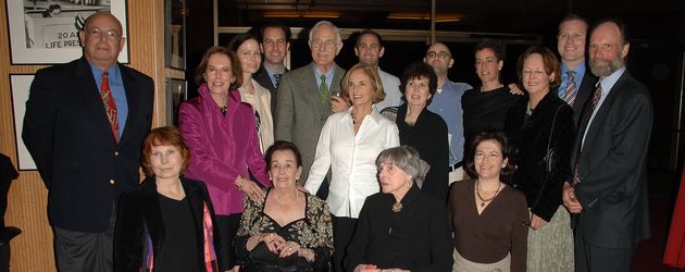 Lupita Tovar (u.m.) mit ihrer Familie Lupita Tovar (u.m.) mit ihrer Familie