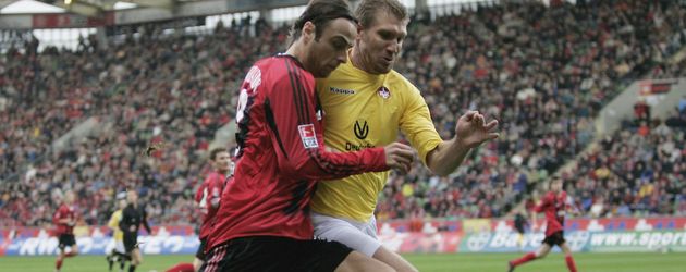Marcelo Pletsch als Abwehrspieler beim 1. FC Kaiserslautern in der Saison 2005/06 Marcelo Pletsch als Abwehrspieler beim 1. FC Kaiserslautern in der Saison 2005/06