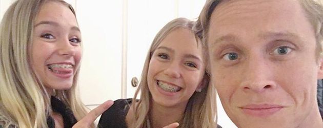 Matthias Schweighöfer mit Lisa und Lena Matthias Schweighöfer mit Lisa und Lena