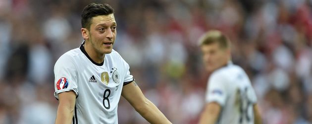 Mesut Özil beim EM-Spiel Deutschland gegen Polen Mesut Özil beim EM-Spiel Deutschland gegen Polen