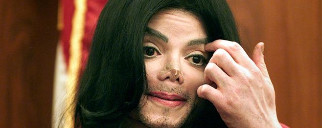 Michael Jackson vor Gericht im Jahr 2003 Michael Jackson vor Gericht im Jahr 2003
