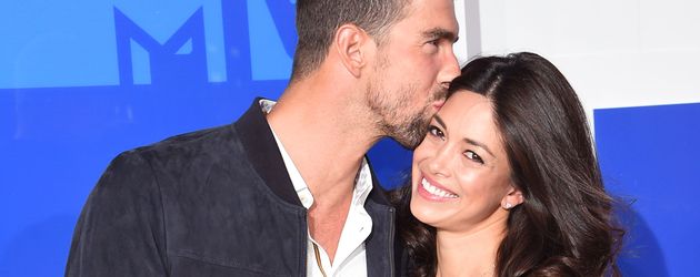 Michael Phelps mit seiner Frau Nicole bei den MTV Video Music Awards 2016 Michael Phelps mit seiner Frau Nicole bei den MTV Video Music Awards 2016