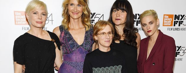 Der Cast von "Certain Woman" mit Regisseurin Kelly Reichardt auf der Premiere in New York Der Cast von "Certain Woman" mit Regisseurin Kelly Reichardt auf der Premiere in New York