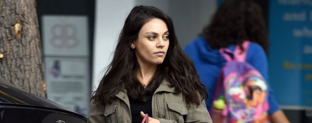 Mila Kunis beim Shoppen in Los Angeles Mila Kunis beim Shoppen in Los Angeles