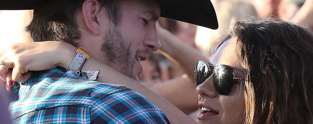 Mila Kunis und Ashton Kutcher Mila Kunis und Ashton Kutcher