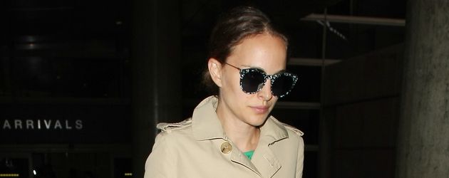 Natalie Portman am LAX in Los Angeles Natalie Portman am LAX in Los Angeles