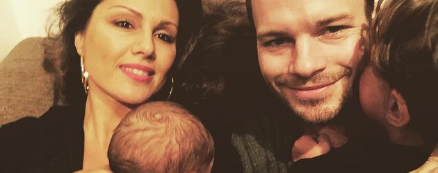 Nazan Eckes und Julian Khol mit ihren Söhnen Ilyas und Lounis Nazan Eckes und Julian Khol mit ihren Söhnen Ilyas und Lounis