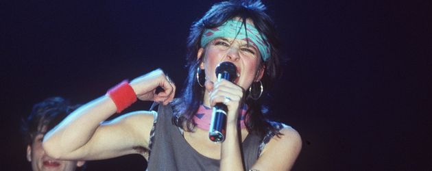 Nena bei einem Auftritt im Jahr 1984 Nena bei einem Auftritt im Jahr 1984