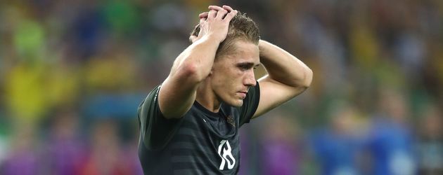 Nils Petersen nach seinem verschossenen Elfmeter im Olympia-Finale 2016 gegen Brasilien Nils Petersen nach seinem verschossenen Elfmeter im Olympia-Finale 2016 gegen Brasilien