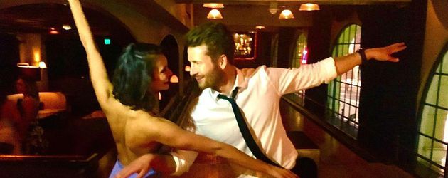 Nina Dobrev mit Glen Powell an ihrem 28. Geburtstag Nina Dobrev mit Glen Powell an ihrem 28. Geburtstag