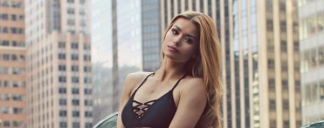 Pamela Reif im Bikini in New York City Pamela Reif im Bikini in New York City