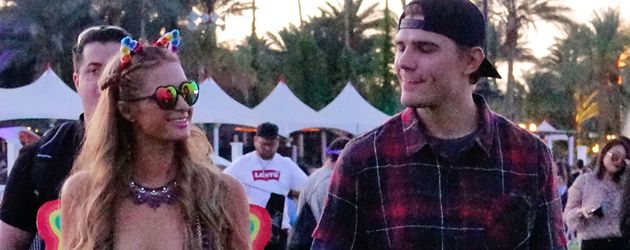 Paris Hilton und Chris Zylka auf dem "Coachella"-Festival Paris Hilton und Chris Zylka auf dem "Coachella"-Festival