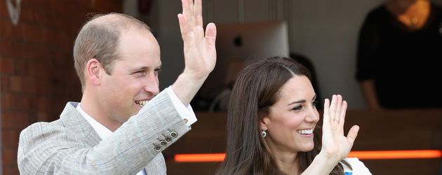 Prinz William und Herzogin Kate bei ihrem Luton-Besuch Prinz William und Herzogin Kate bei ihrem Luton-Besuch