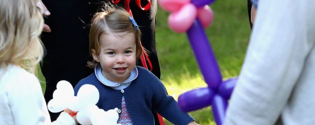Prinzessin Charlotte mit Hund Moose Prinzessin Charlotte mit Hund Moose