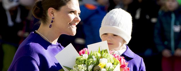 Prinzessin Estelle von Schweden und Prinzessin Victoria von Schweden Prinzessin Estelle von Schweden und Prinzessin Victoria von Schweden