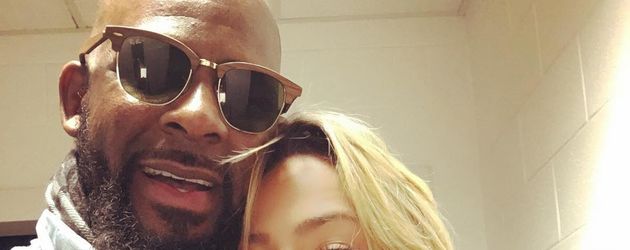 R. Kelly und Halle Calhoun bei ihrem Kennenlernen R. Kelly und Halle Calhoun bei ihrem Kennenlernen