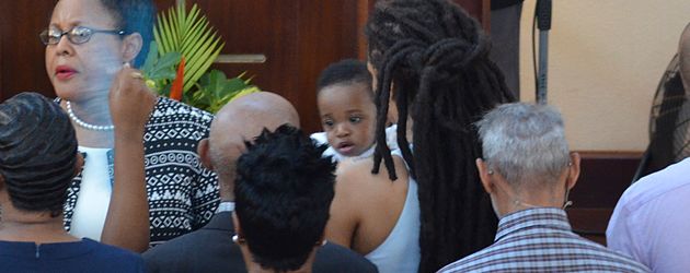 Rihanna in einer Kirche in Bridgetown auf Barbados Rihanna in einer Kirche in Bridgetown auf Barbados