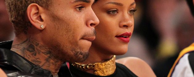 Chris Brown und Rihanna auf einem NBA-Basketballspiel 2012 in L.A. Chris Brown und Rihanna auf einem NBA-Basketballspiel 2012 in L.A.