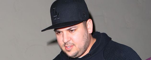 Robert Kardashian vor einem Kino in Calabasas Robert Kardashian vor einem Kino in Calabasas
