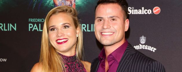 Rocco Stark mit Freundin Michelle bei der Premiere von "THE ONE Grand Show" in Berlin Rocco Stark mit Freundin Michelle bei der Premiere von "THE ONE Grand Show" in Berlin