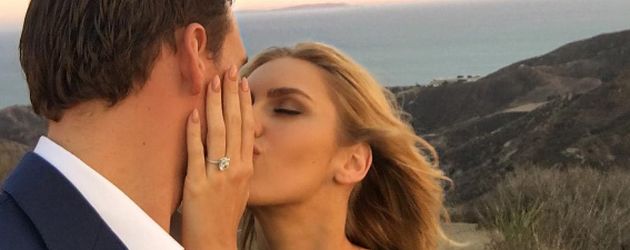 Ryan Lochte mit seiner Verlobten in LA Ryan Lochte mit seiner Verlobten in LA