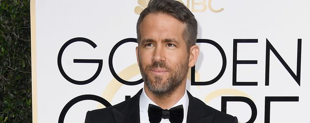 Ryan Reynolds bei den 74. Golden Globes in Los Angeles Ryan Reynolds bei den 74. Golden Globes in Los Angeles