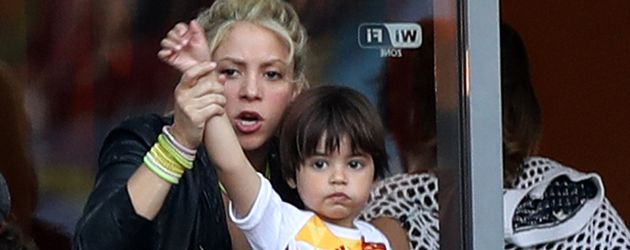 Shakira und Milan beim EM-Spiel Spanien - Italien Shakira und Milan beim EM-Spiel Spanien - Italien