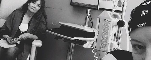 Shannen Doherty mit ihrer Mutter Rosa Elizabeth im Krankenhaus bei der Chemotherapie Shannen Doherty mit ihrer Mutter Rosa Elizabeth im Krankenhaus bei der Chemotherapie