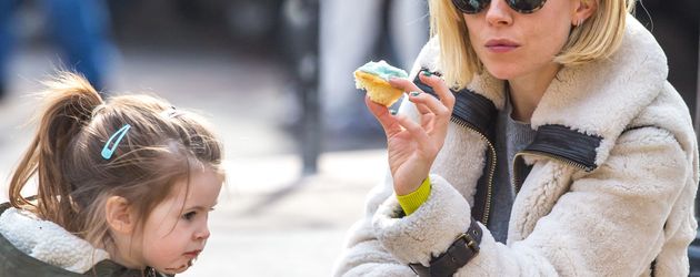 Sienna Miller und Marlowe Sturridge Sienna Miller und Marlowe Sturridge